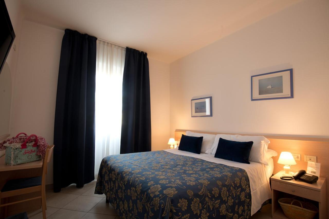 Hotel Nautilus Форте дей Марми Екстериор снимка
