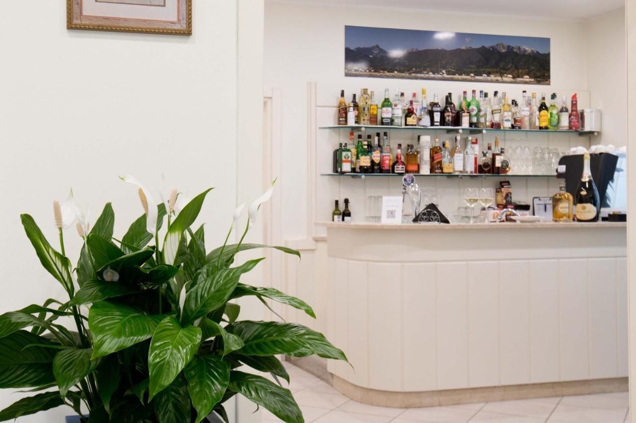 Hotel Nautilus Форте дей Марми Екстериор снимка